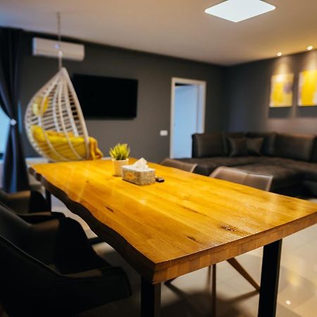 Thome Arena Residence Cluj Napoca Bagian luar foto